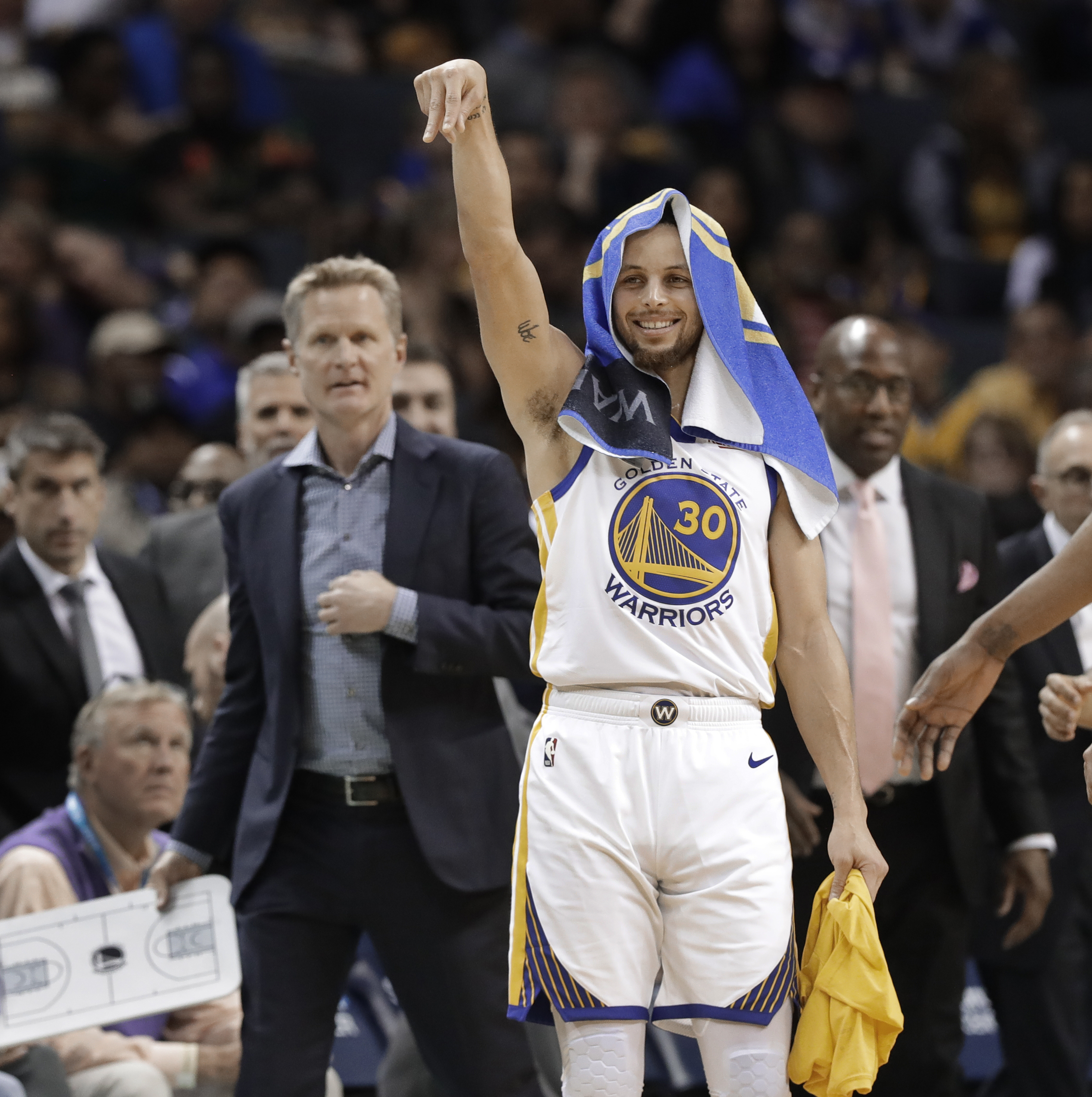 神户队长：我们坚信只要顶住申花的冲击，之后就会有机会（神户队长：扛过申花的冲击，机会就会来）