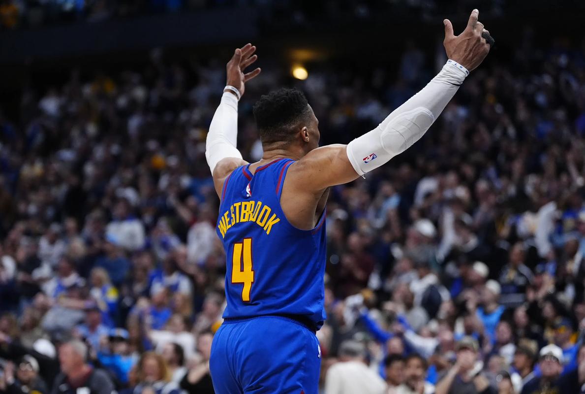 利物浦欧冠小组／联赛阶段主场13连胜，近25场只输1场（红军主场强势：欧冠小组赛+联赛豪取13连胜，近25战仅一败）