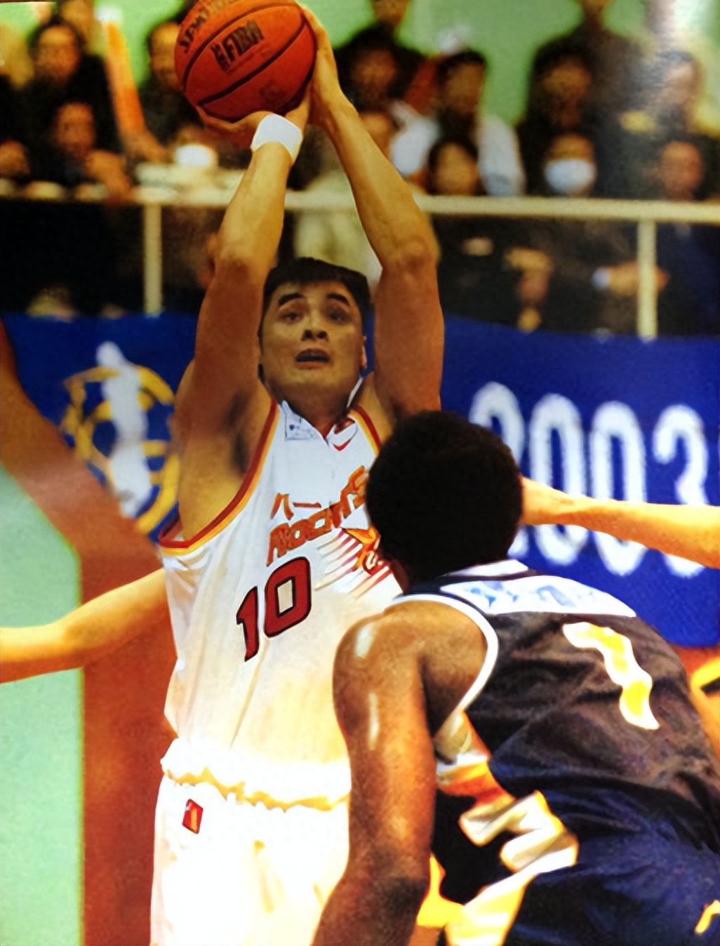 福布斯穿7号替补登场，是马丁内斯执教后第14位完成首秀球员（福布斯身穿7号替补出场，成为马丁内斯执教后第14位完成首秀的球员）