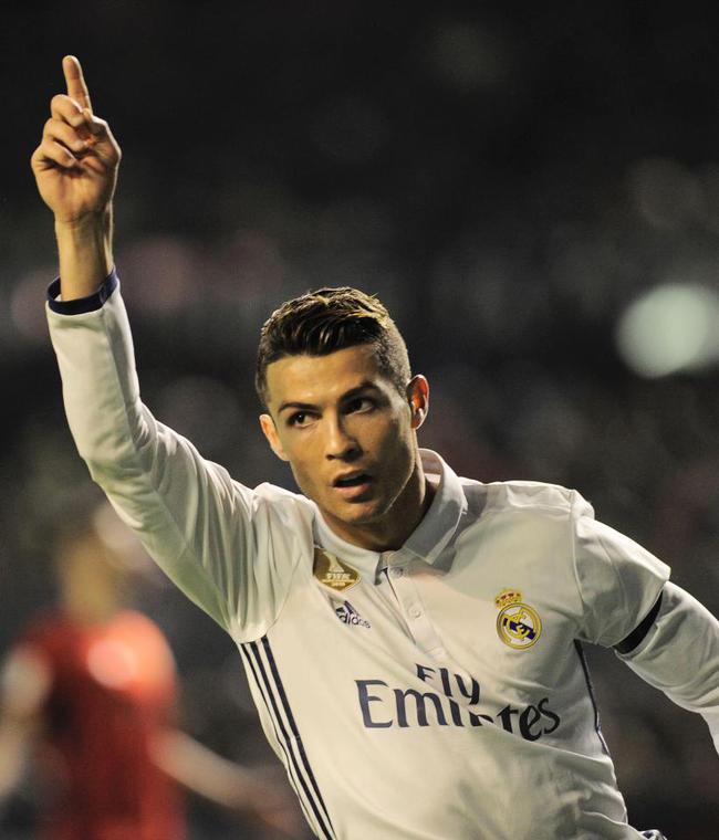 意大利女排3：0美国晋级总决赛四强！得分王埃格努20分！（埃格努轰20分，意大利女排3比0横扫美国，挺进总决赛四强！）