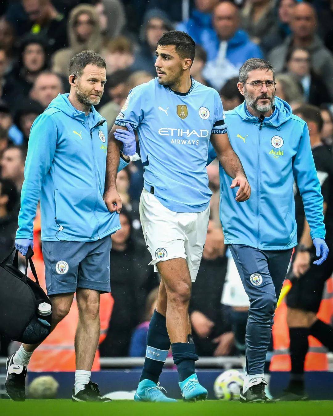 萨内蒂谈何塞普车祸事件：意外总是难免的，我们都会支持他（萨内蒂谈何塞普遭遇车祸：意外难免，我们会共同支持他）