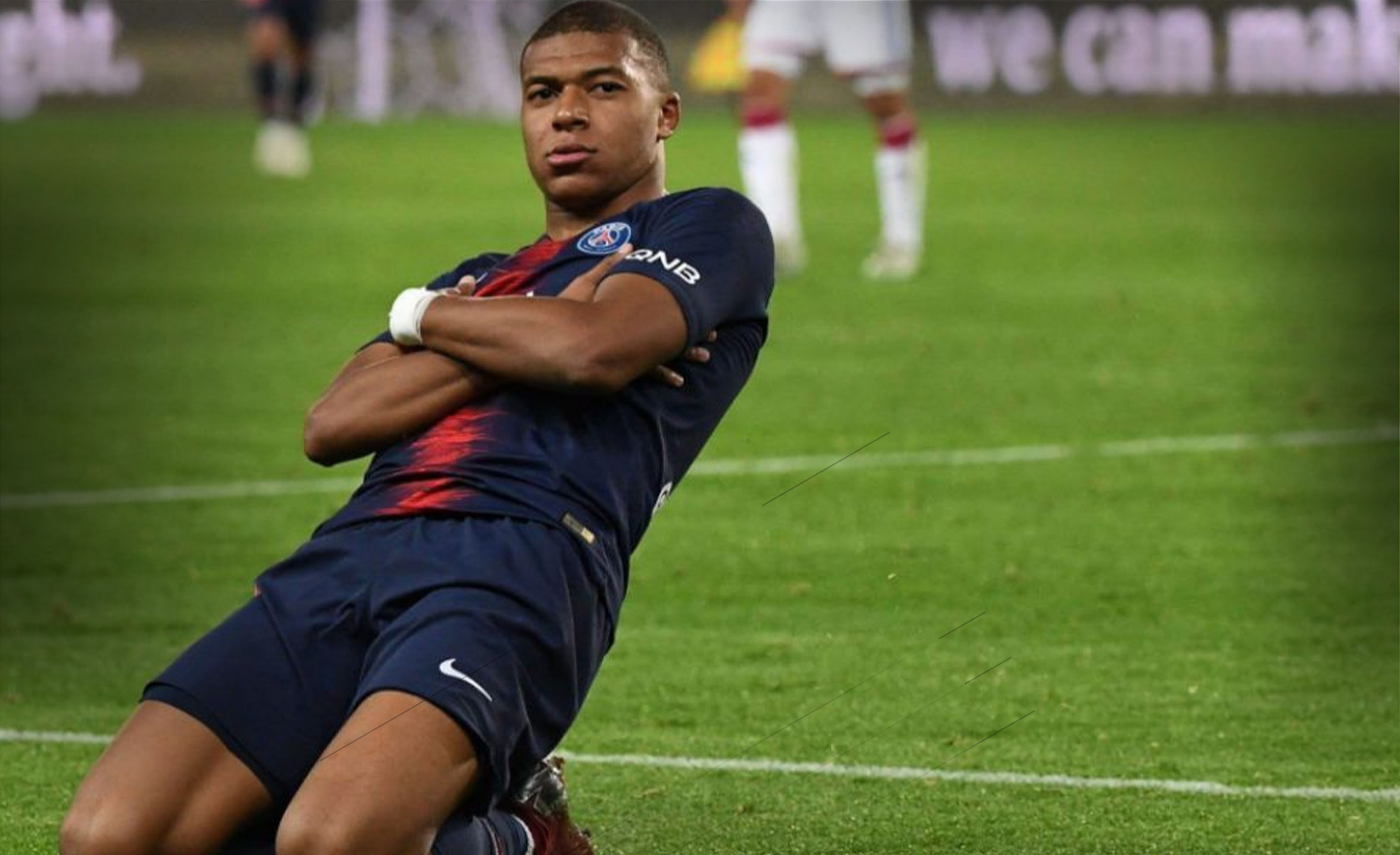 欧冠最新积分榜：拜仁取胜升至第2，利物浦第8，巴萨第14（欧冠积分榜新况：拜仁胜后跃居次席，利物浦第八，巴萨暂列第十四）