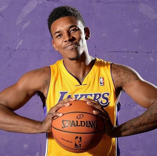 巴媒：内马尔已向教练与队友致歉，承认自己行为过激（巴西媒体：内马尔向主帅和队友道歉，称自己举动过火）