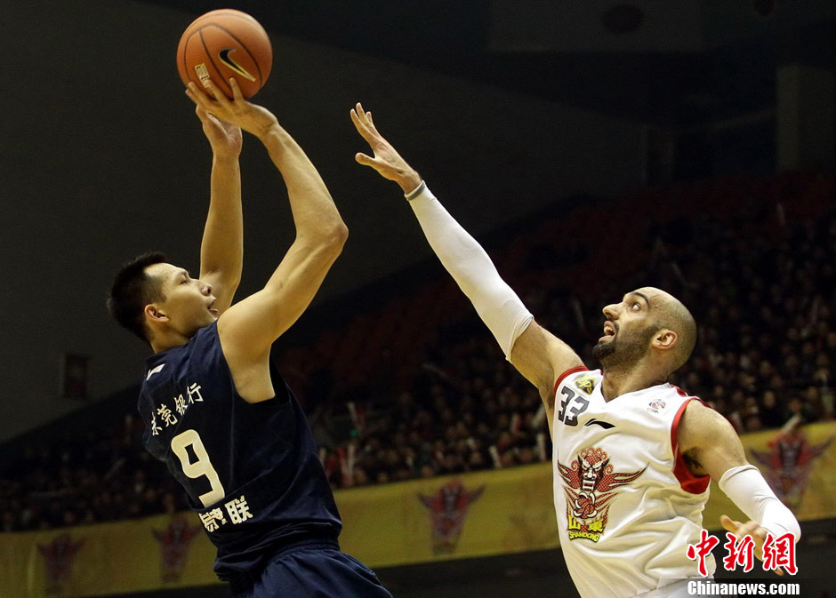 近两场23中16！基德：马绍尔用正确方式打球 三分命中率也在提升（两战23投16中！基德称马绍尔打球方式正确，三分命中率持续走高）