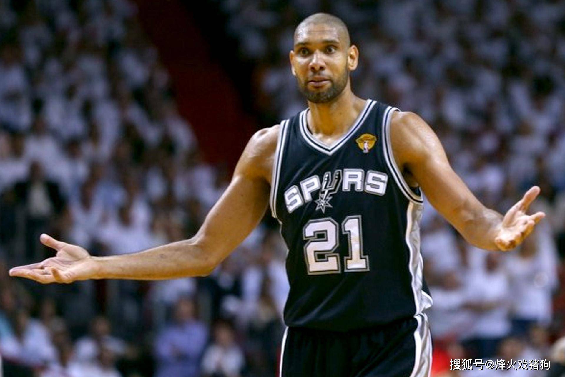 斯基拉：国米派球探考察卡利亚里20岁的右翼卫帕莱斯特拉（斯基拉报道：国米派球探赴卡利亚里考察20岁右翼卫帕莱斯特拉）