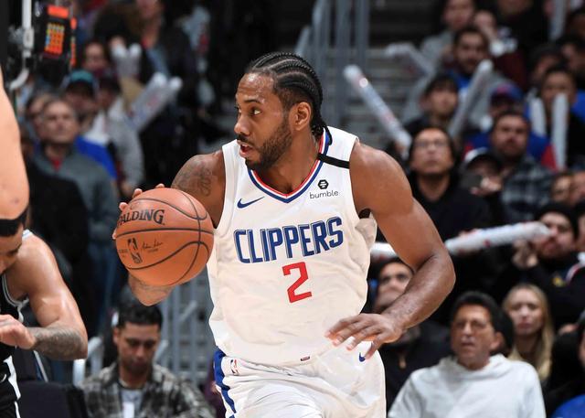 最近更具侵略性？奥萨尔：这样对手就得来防我 队友压力就减轻了（奥萨尔谈近况：主动进攻吸引防守，队友负担随之减轻）