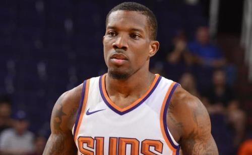 集体发威！福克斯&文班等马刺4人得分同砍20+（火力全开！福克斯与文班对飙，马刺四人同破20分）