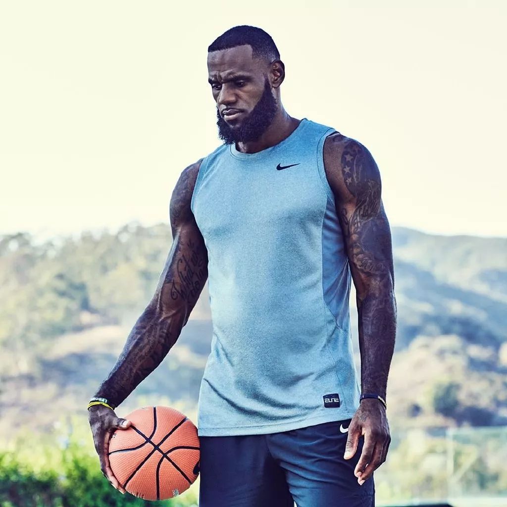 官方：比利时主裁兰布雷希茨执法欧冠热刺vs哥本哈根（官方确认：比利时主裁兰布雷希茨将执法欧冠热刺对哥本哈根）