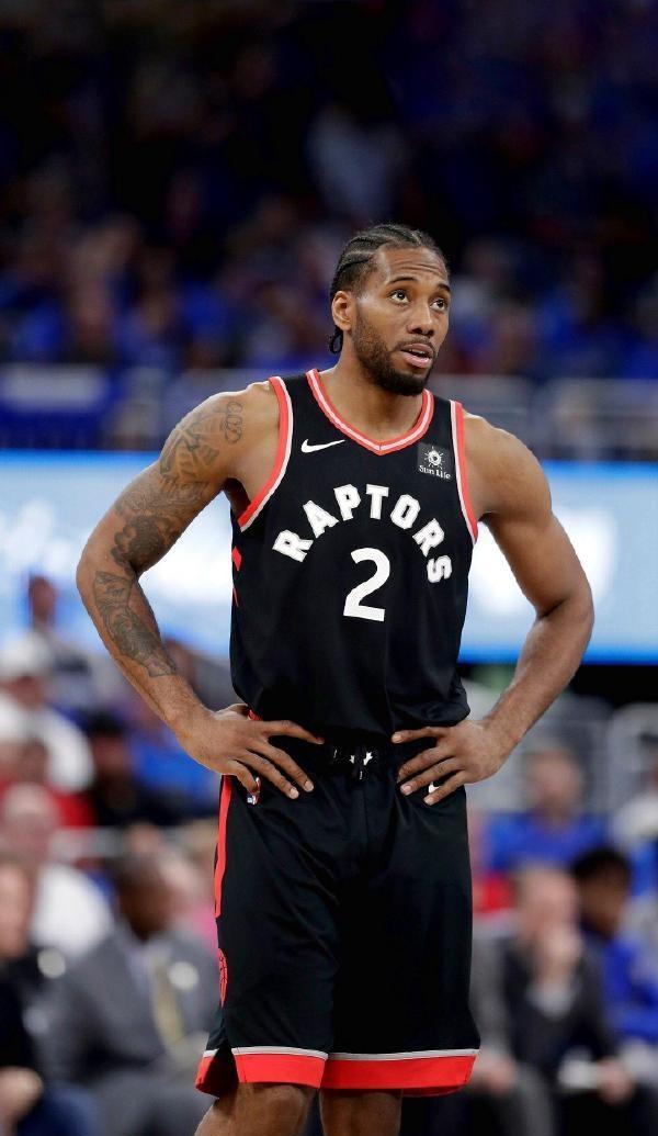 詹姆斯赛季初期表现回顾（詹姆斯新赛季开局表现盘点）