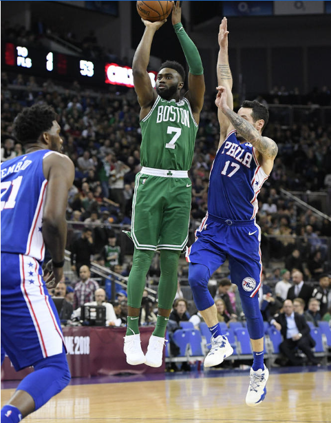 近10年欧冠门将零封率：拉亚54%第1，布冯47%第2，奥纳纳上榜（欧冠近10年门将零封率榜：拉亚54%居首，布冯47%次席，奥纳纳在列）