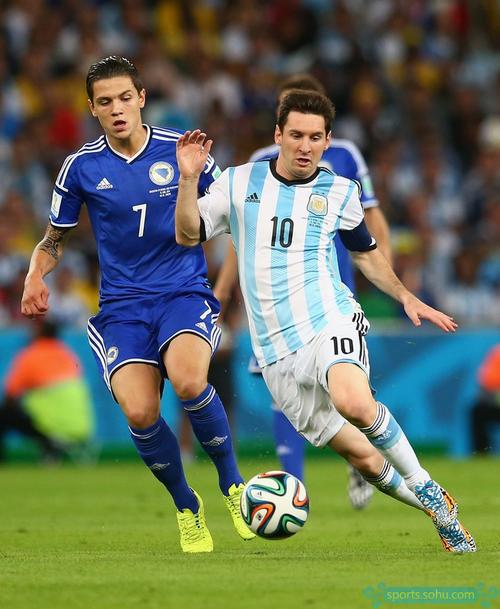 都体：尤文正在考虑冬窗追扎卡，桑德兰要价2000万欧（都体：尤文酝酿冬窗引进扎卡，桑德兰标价2000万欧元）